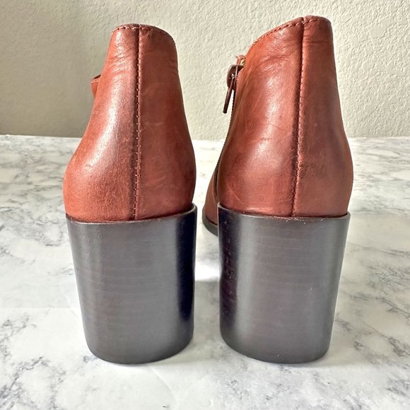 Matisse Victory Brick Leather Pointed Toe Booties - Picture 6 of 12